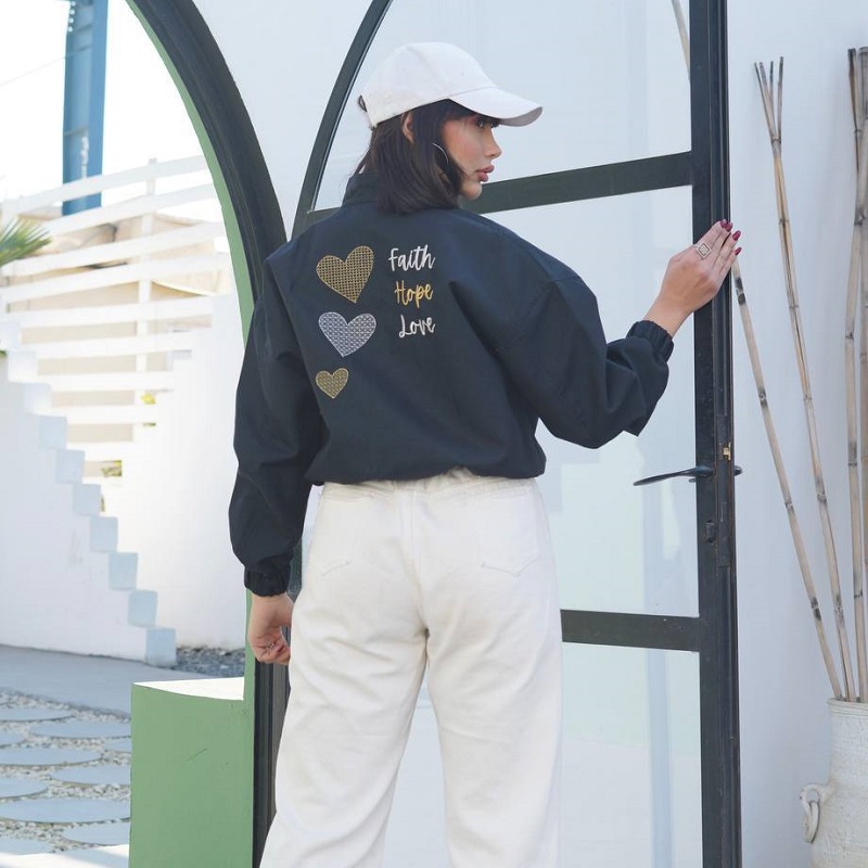 بامبر زنانه گلدوزی 3 قلب-مشکی